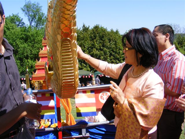 9th celebrationprabang08-110508 641.jpg